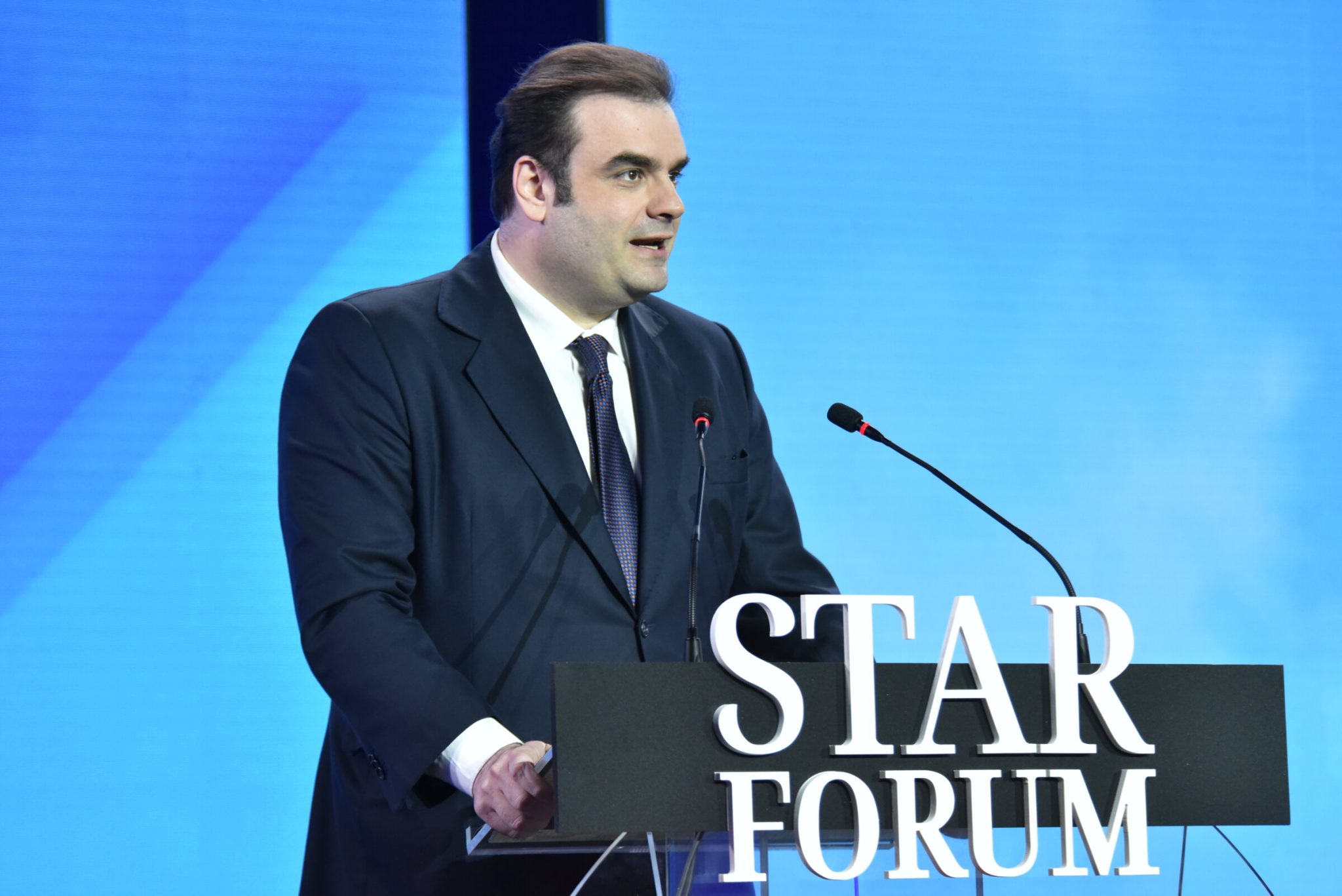 star-forum-1-2048×1367